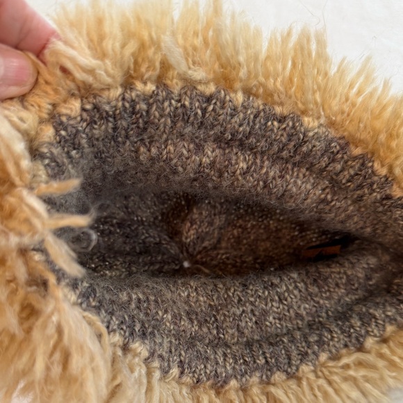 Peruvian Trading knit hat fringe brown cream OS - Picture 3 of 7